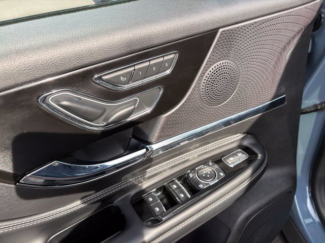 Used 2024 Lincoln Corsair Reserve w/ Equipment Group 201A AWD/4WD image 23