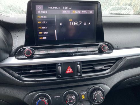 Used 2022 Kia Forte LXS image 11