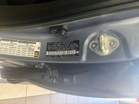 Used 2022 Toyota Corolla LE FWD image 33
