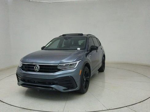 Used 2023 Volkswagen Tiguan SE R-Line image 66