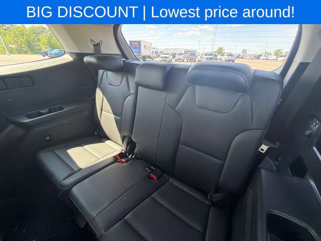 Used 2024 Kia Telluride EX w/ EX Captain's Chair Package AWD/4WD image 18