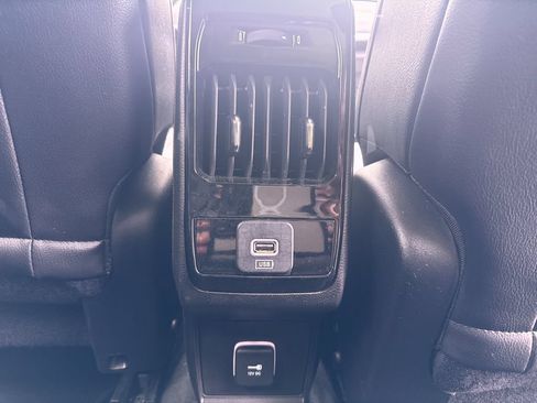 Used 2022 Jeep Compass Limited w/ Sun and Sound Group AWD/4WD image 12