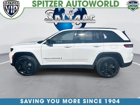 Used 2024 Jeep Grand Cherokee Altitude AWD/4WD image 6
