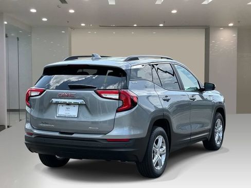 Used 2023 GMC Terrain SLE w/ Driver Convenience Package AWD/4WD image 4