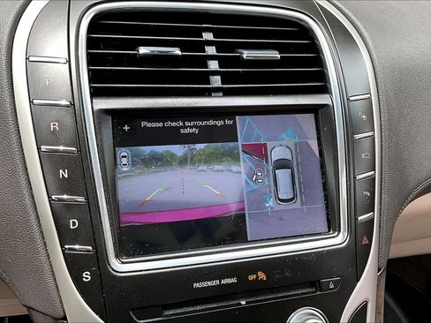 Used 2018 Lincoln MKX Reserve w/ Driver Assistance Package FWD image 27