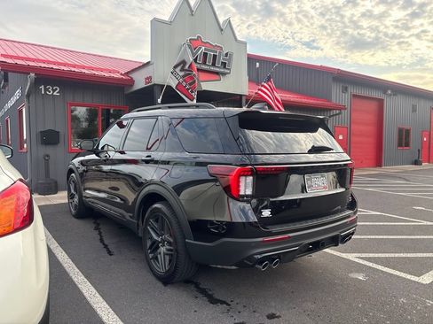 Used 2025 Ford Explorer ST AWD/4WD image 49
