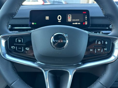 New 2025 Volvo EX90 Plus image 20