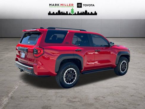 Certified 2025 Toyota 4Runner 4WD image 5