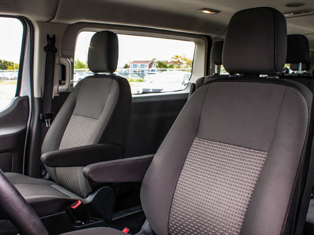 Used 2025 Ford Transit 350 XLT RWD image 29