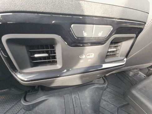 Used 2025 Chevrolet Silverado 2500 ZR2 w/ Technology Package image 29