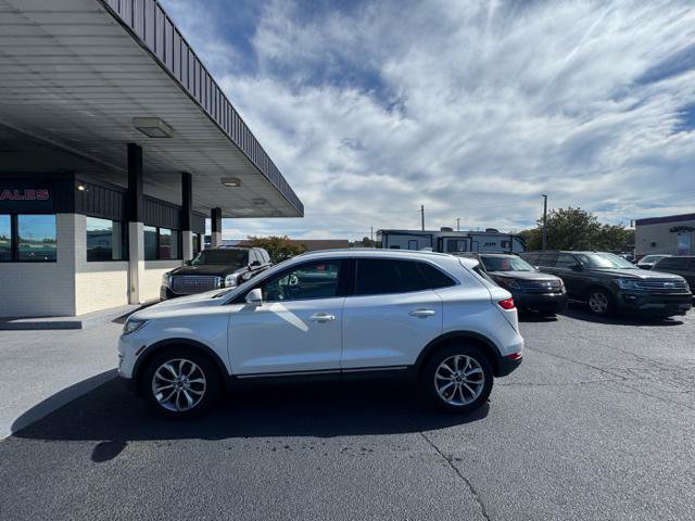 Used 2016 Lincoln MKC Select w/ Select Plus Package FWD image 6