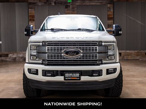 Used 2019 Ford F250 Platinum w/ Platinum Ultimate Package AWD/4WD image 4