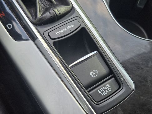 Used 2020 Acura TLX image 18