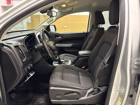Used 2018 Chevrolet Colorado LT w/ LT Convenience Package AWD/4WD image 18