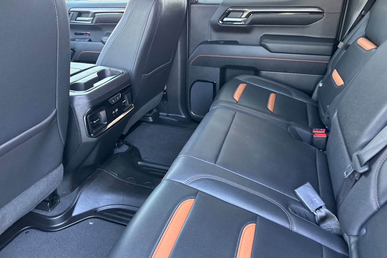 Used 2023 GMC Sierra 1500 AT4 w/ AT4 Premium Package AWD/4WD image 12