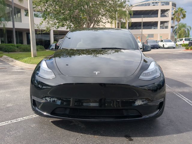 Used 2025 Tesla Model Y Performance AWD/4WD image 3