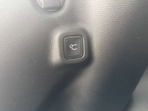 Used 2022 Jeep Compass Limited w/ Elite Group image 14