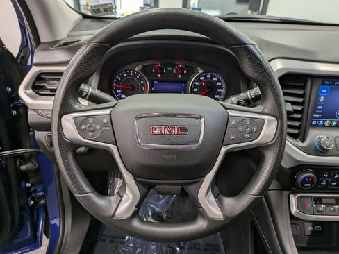 Used 2023 GMC Acadia SLE w/ Driver Convenience Package image 19