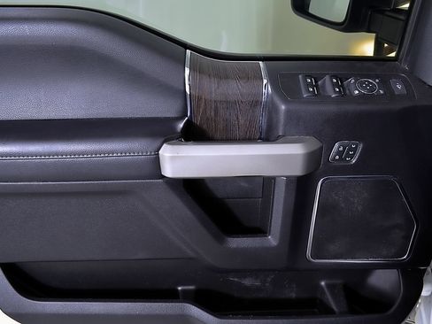 Used 2021 Ford F250 Lariat w/ Lariat Value Package AWD/4WD image 14