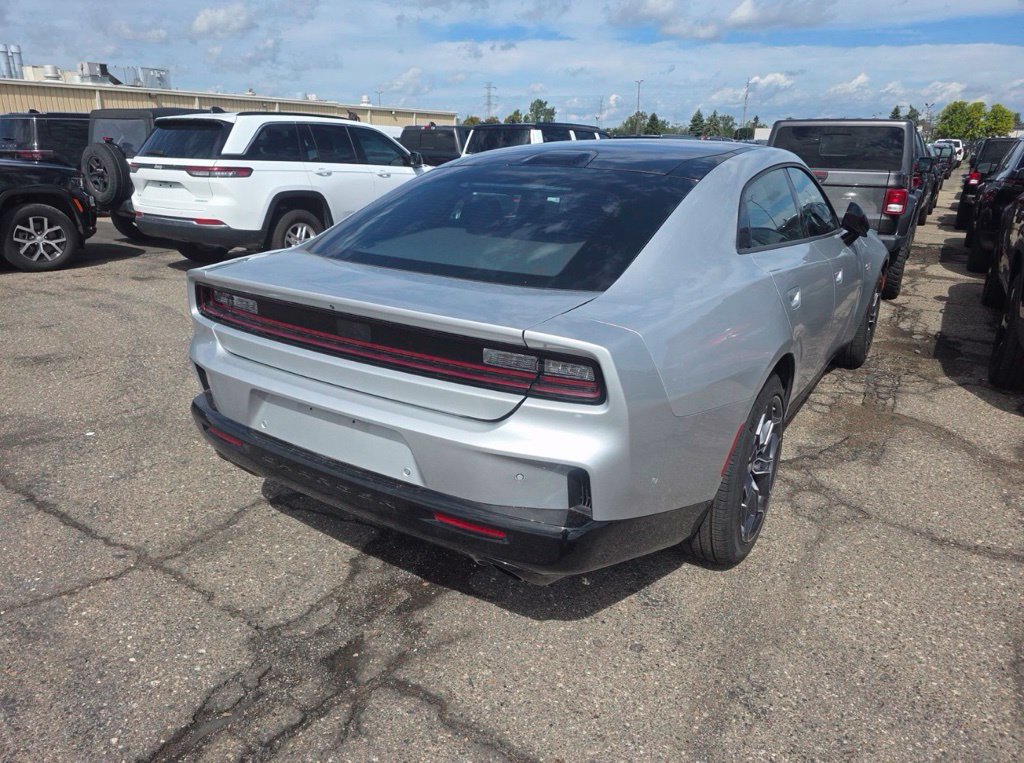Used 2026 Dodge Charger R/T AWD/4WD image 8