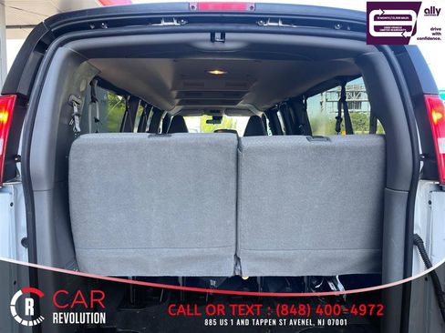 Used 2024 Chevrolet Express 3500 LT w/ LT Preferred Equipment Group RWD image 9