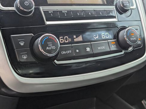 Used 2018 Nissan Altima 2.5 SL FWD image 22