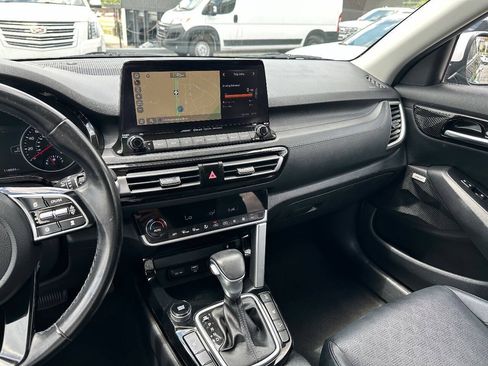 Used 2021 Kia Seltos SX AWD/4WD image 16
