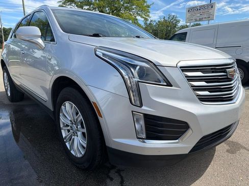 Used 2019 Cadillac XT5 FWD image 3