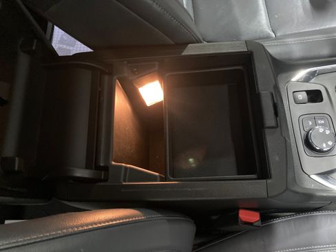 Used 2018 Chevrolet Traverse Premier AWD/4WD image 6