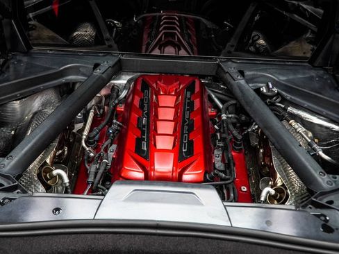 Used 2021 Chevrolet Corvette Stingray Coupe w/ Z51 Performance Package RWD image 23