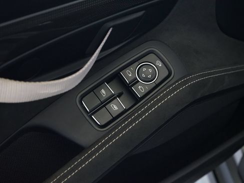 Used 2021 Porsche 718 Boxster Spyder RWD image 21