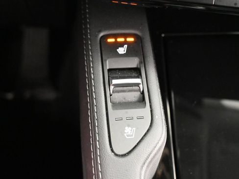 Used 2025 Kia Telluride EX w/ EX Captain's Chair Package FWD image 23