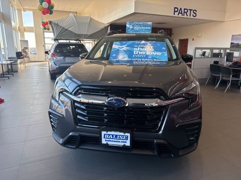 New 2025 Subaru Ascent Limited image 2