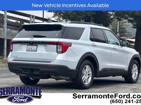 Used 2026 Ford Explorer Active RWD image 4