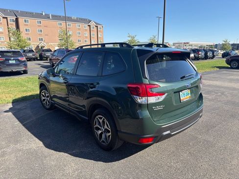 Used 2024 Subaru Forester Premium AWD/4WD image 8