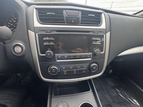 Used 2017 Nissan Altima 2.5 SR FWD image 26