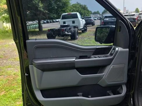 Used 2024 Ford F150 Lightning Flash AWD/4WD image 6