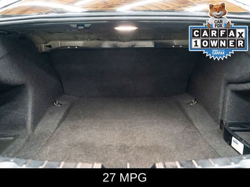 Used 2017 BMW 320i Sedan RWD image 8