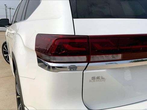 Used 2024 Volkswagen Atlas SEL Premium R-Line AWD/4WD image 30