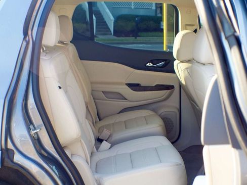 Used 2022 GMC Acadia Denali w/ Denali Ultimate Package image 47