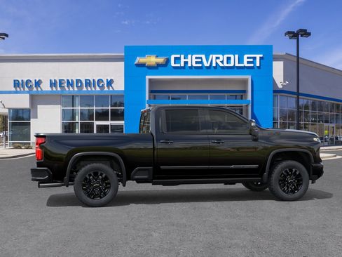 New 2026 Chevrolet Silverado 2500 High Country w/ High Country Premium Package AWD/4WD image 7