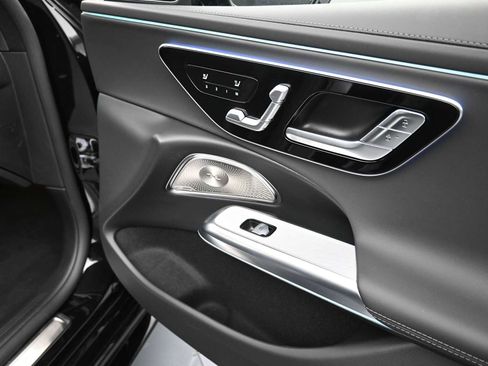 Used 2025 Mercedes-Benz E 53 AMG e 4MATIC Sedan image 19