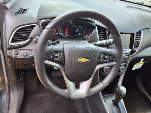 Used 2021 Chevrolet Trax LT w/ Sport Edition FWD image 24