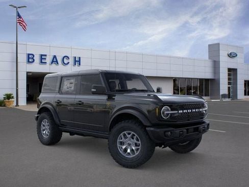 New 2025 Ford Bronco Badlands image 7