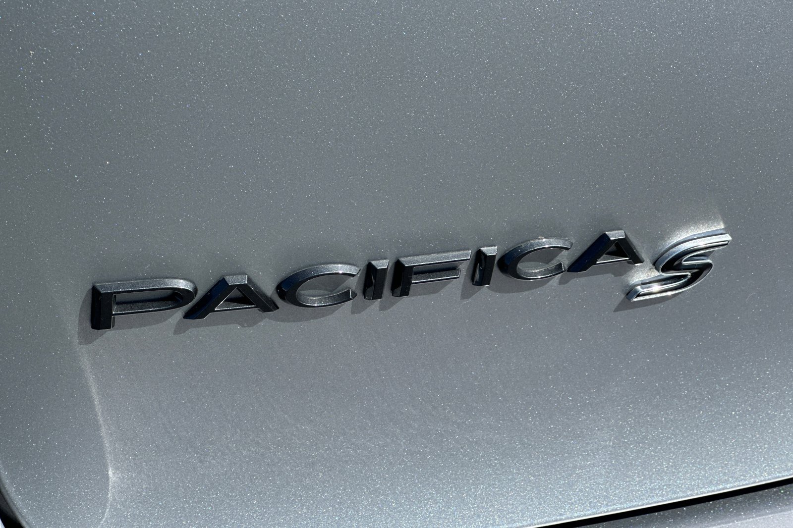 Used 2020 Chrysler Pacifica Touring w/ S Appearance Package FWD image 28