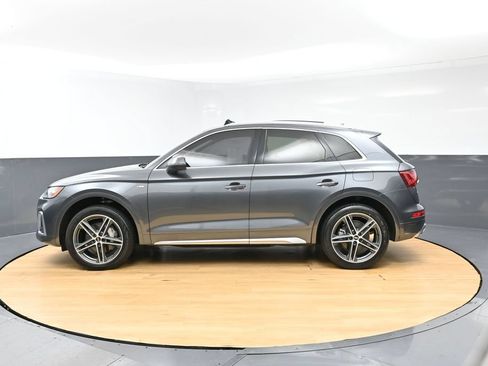 Used 2022 Audi Q5 e Premium w/ Convenience Package AWD/4WD image 44