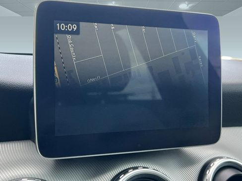 Used 2017 Mercedes-Benz GLA 250 4MATIC image 26