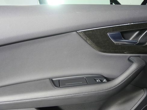 Used 2023 Audi Q7 2.0T Premium Plus w/ Premium Plus Package image 13