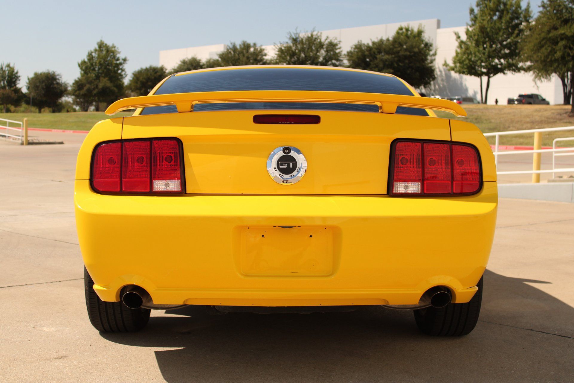 Used 2005 Ford Mustang GT RWD image 12