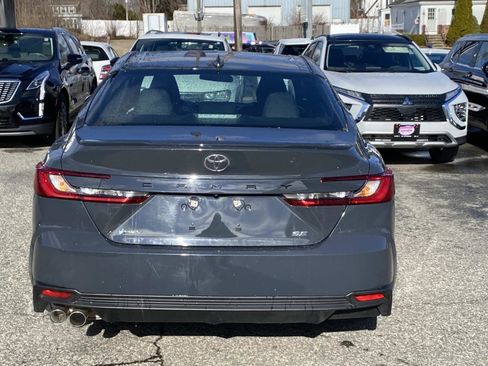Used 2025 Toyota Camry SE image 4
